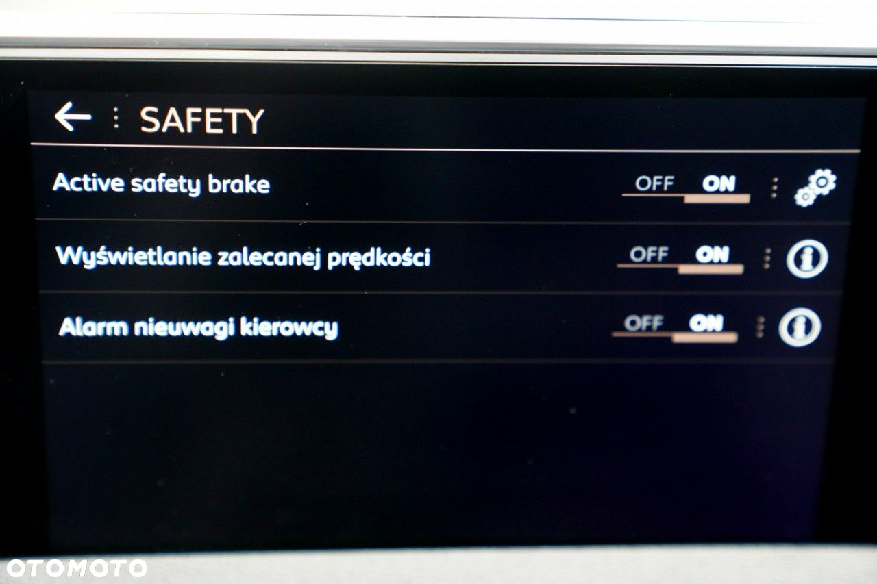 Peugeot 3008 1.6 PureTech GPF GT Line S&S EAT8 - 38