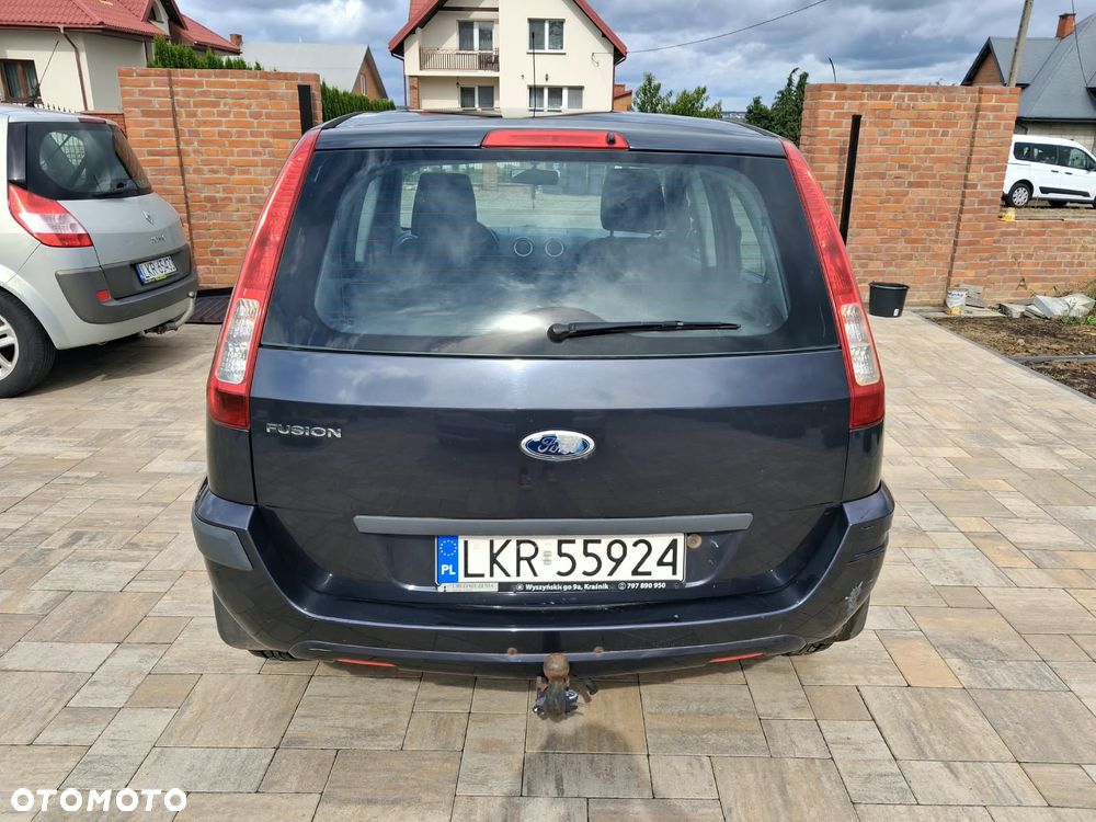 Ford Fusion - 6