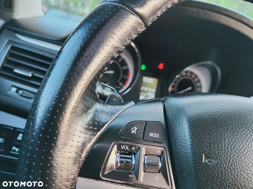 Suzuki Kizashi 2.4 4x4 CVT Sport - 19