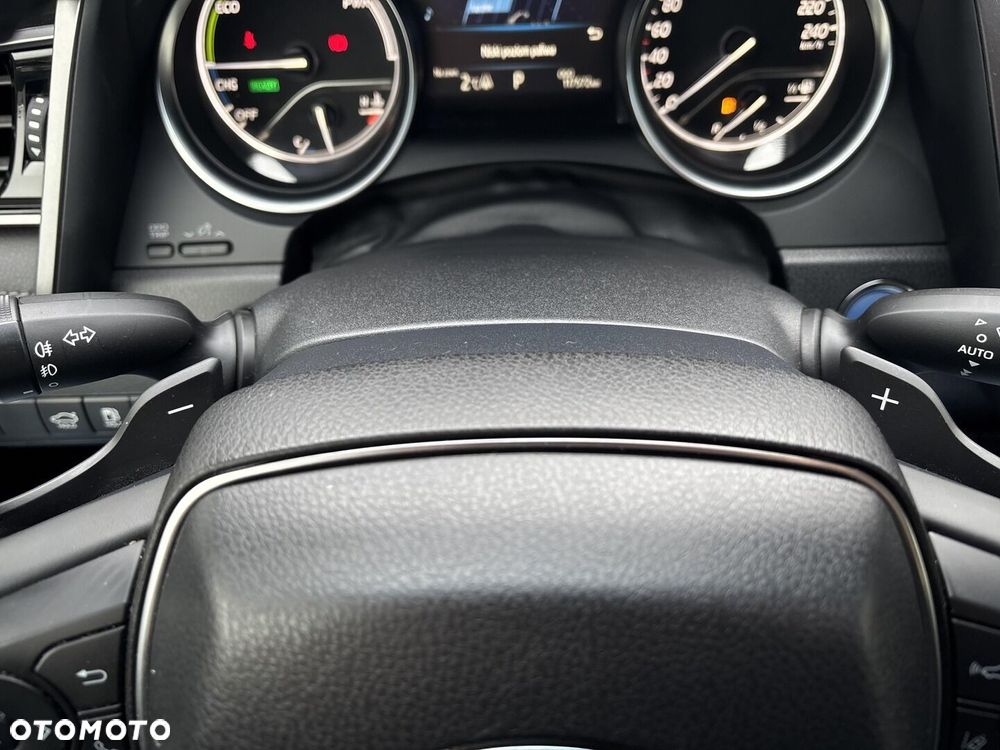 Toyota Camry 2.5 Hybrid Executive CVT - 26