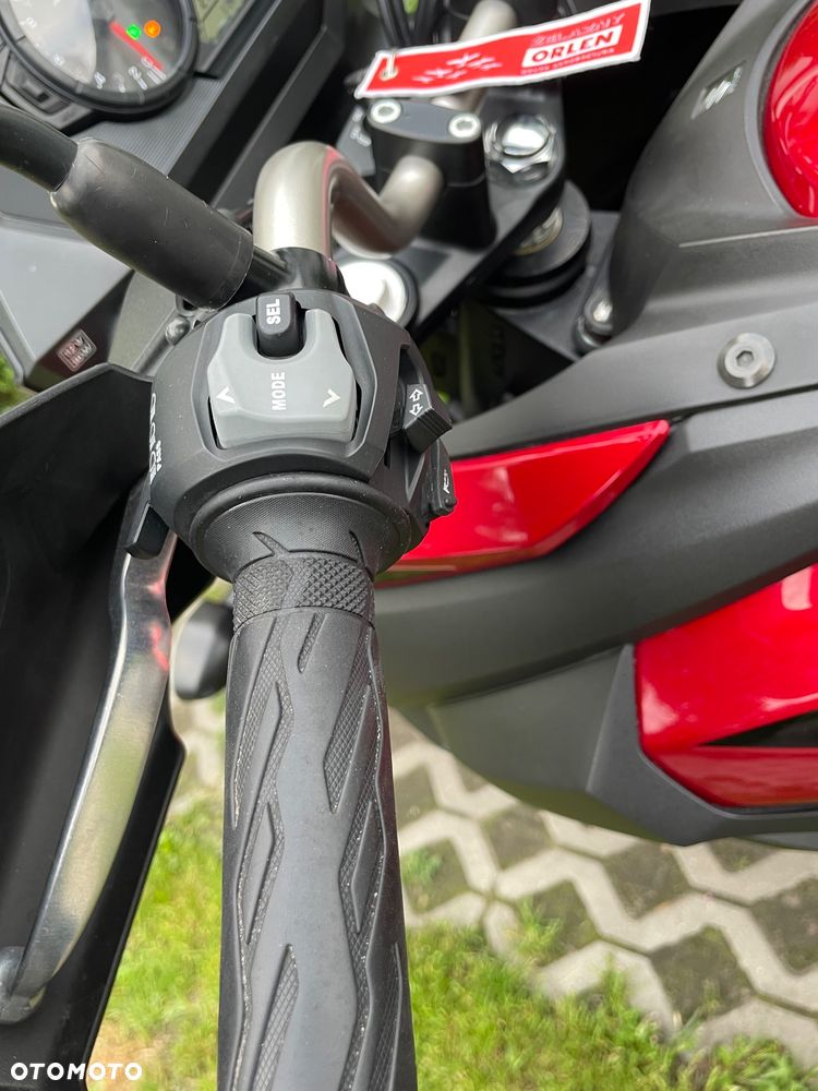 Suzuki V-STROM - 24