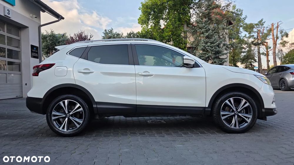 Nissan Qashqai 1.3 DIG-T N-Connecta DCT - 4