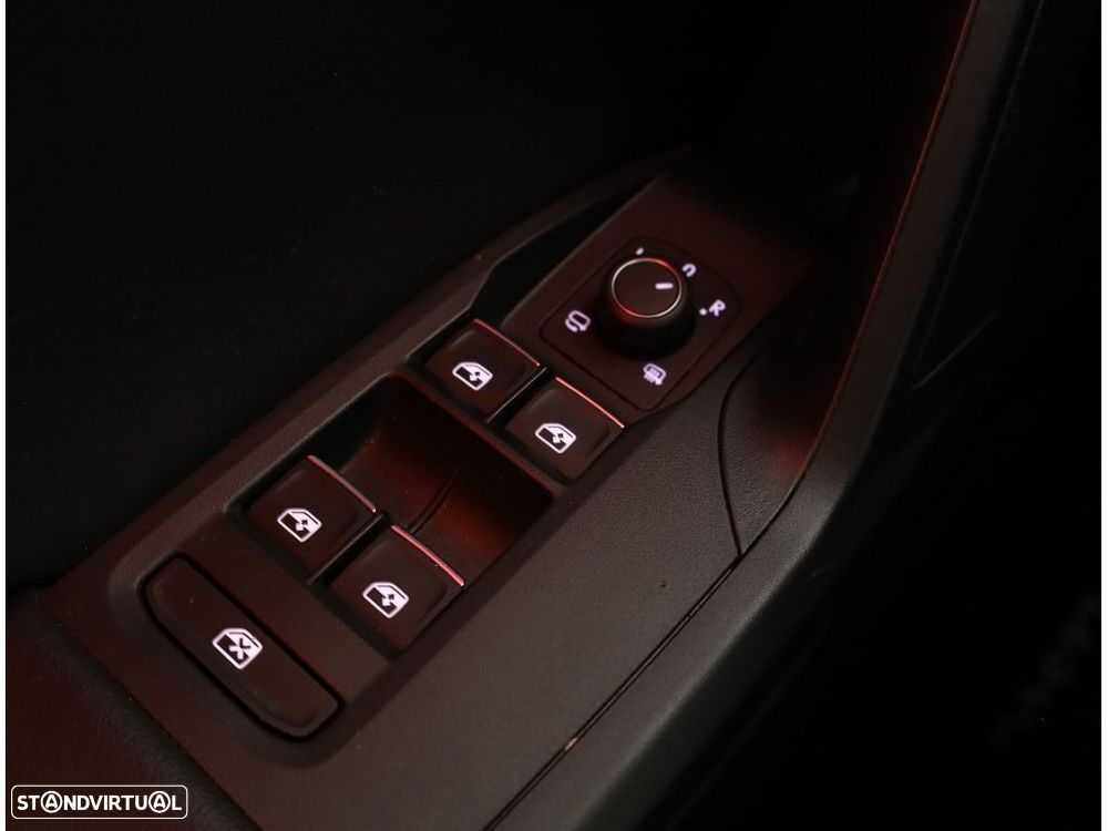 SEAT Leon 1.5 TSI e-Hybrid FR DSG Edição Fiscal - 21