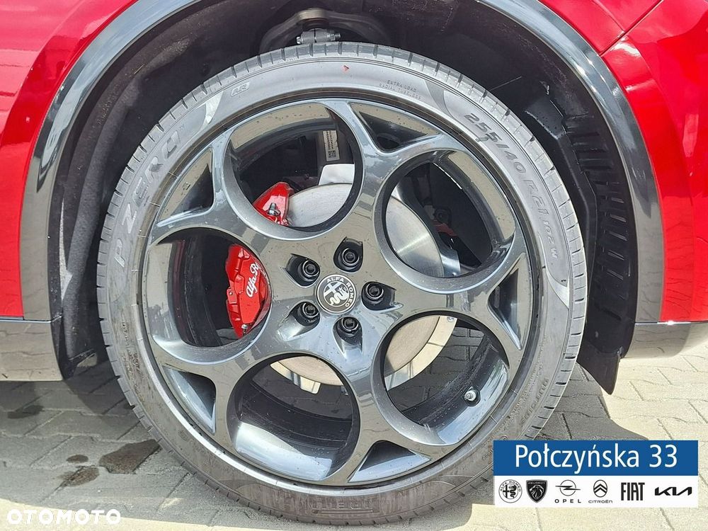 Alfa Romeo Stelvio - 21
