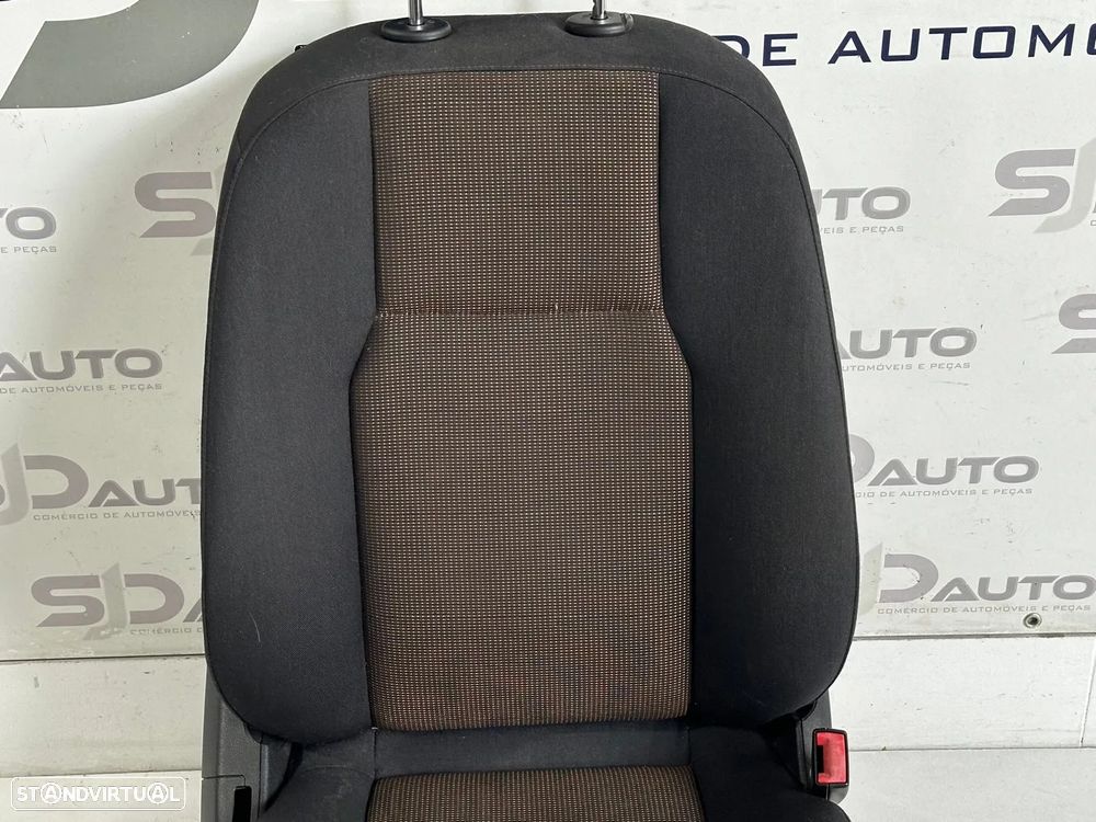 Conjunto Bancos - Mercedes C (W204) - 8