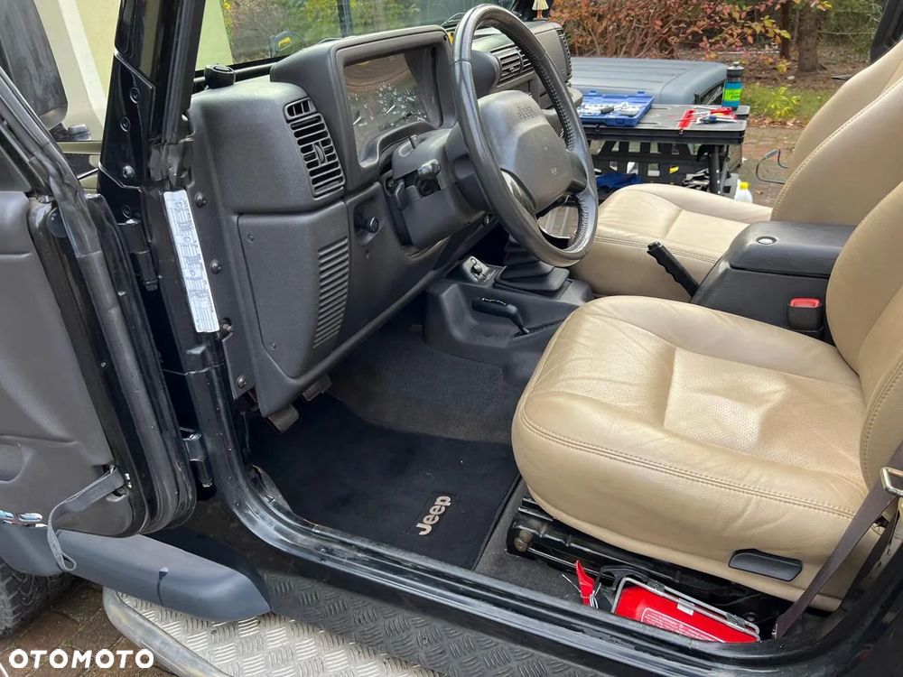 Jeep Wrangler 2.5 Sport - 7