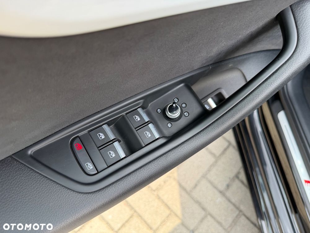 Audi A4 Avant 40 TDI quattro S tronic S line - 36