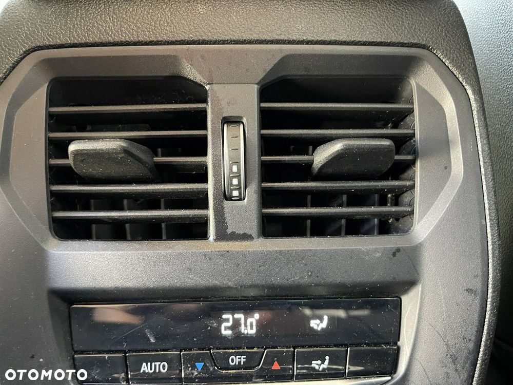 BMW Seria 3 318d - 15