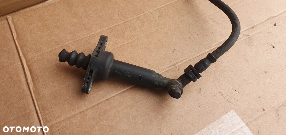 Pompka sprzęgła wysprzęglik przewód rurka VW Up 1.0 MPI 1S0721261B 1S1721465 - 7