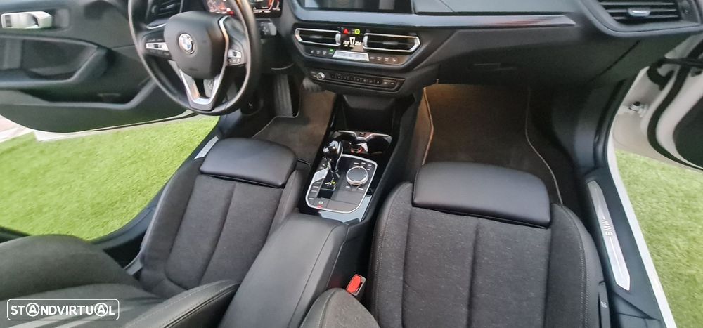 BMW 118 d Aut. Sport Line - 7