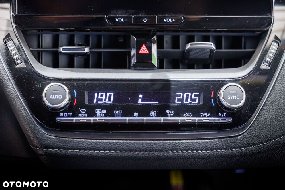 Toyota Corolla 1.8 Hybrid Comfort - 29