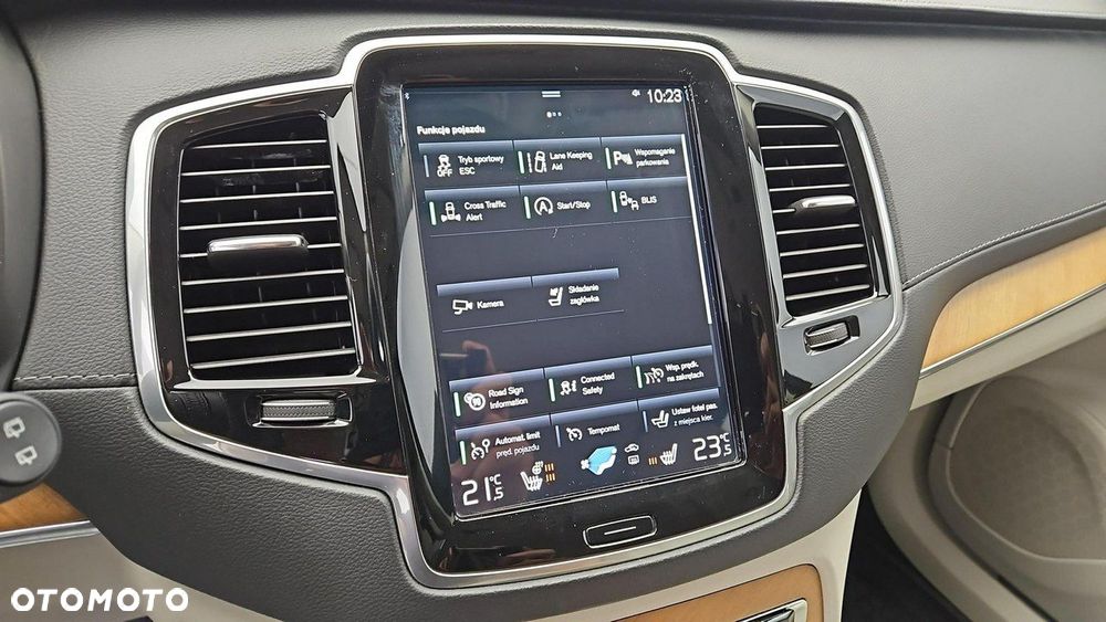 Volvo XC 90 - 22