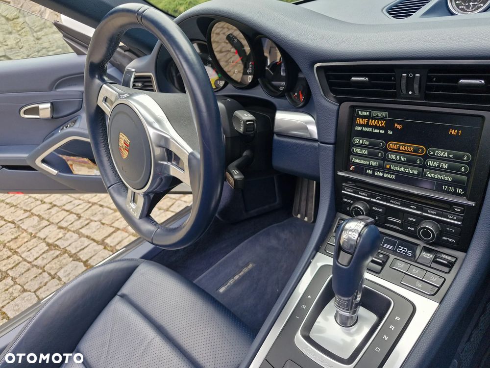 Porsche 911 Carrera 4 PDK Black Edition - 6