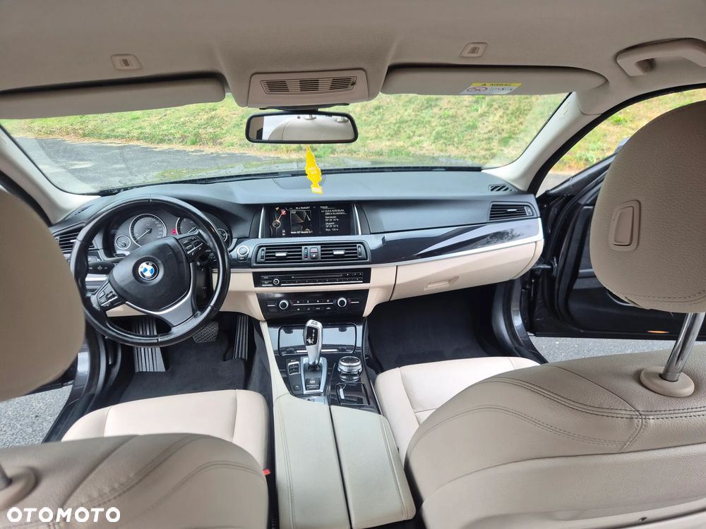 BMW Seria 5 518d - 14