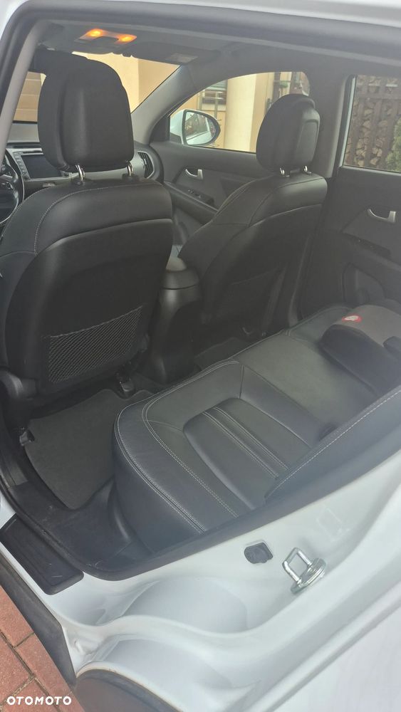 Kia Sportage 2.0 CRDI 184 4WD Automatik Spirit - 16