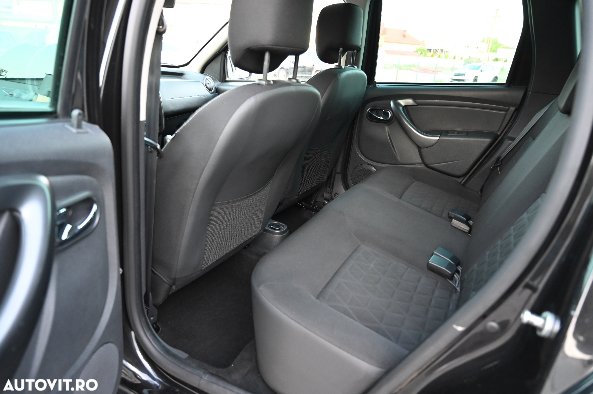 Dacia Duster dCi 110 FAP 4x2 Prestige - 9