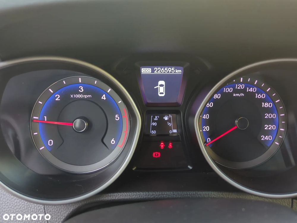 Hyundai i30 1.6 D Premiere Style - 11