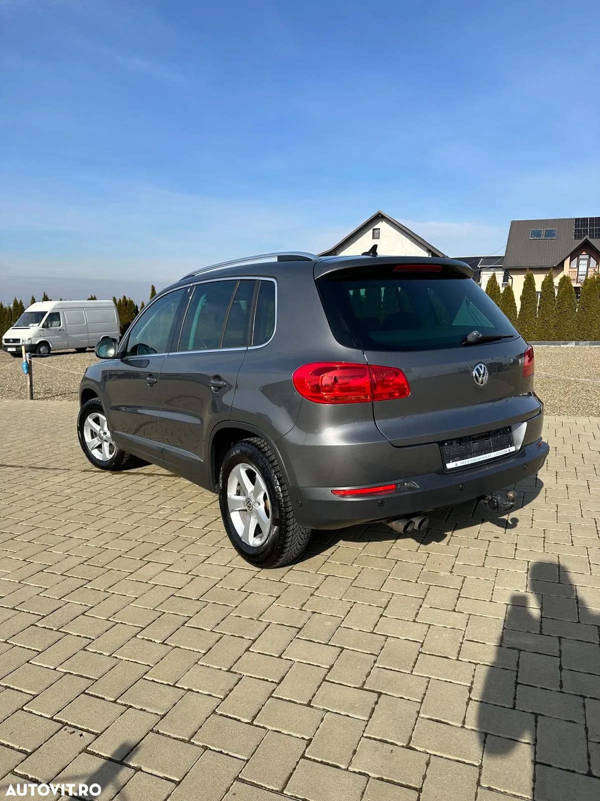 Volkswagen Tiguan 2.0 TDI 4Motion DSG Sport & Style - 3