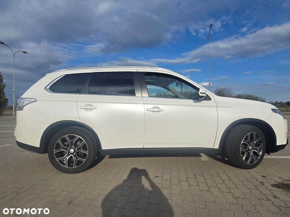 Mitsubishi Outlander 2.0 Instyle Navi 4WD CVT - 6