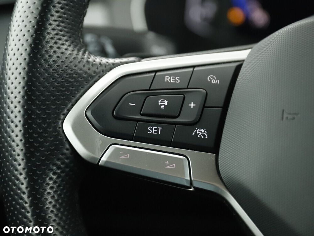Volkswagen Passat - 14