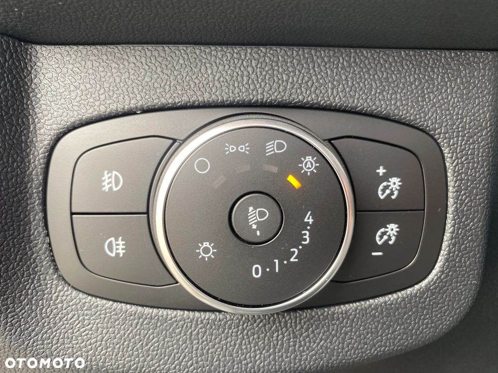 Ford Transit Courier - 16