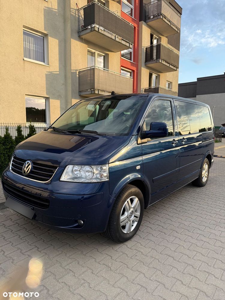 Volkswagen Multivan - 1