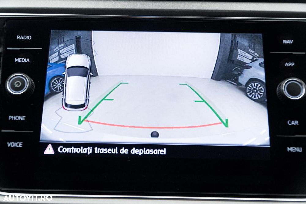 Volkswagen T-ROC 1.5 TSI DSG Style - 27