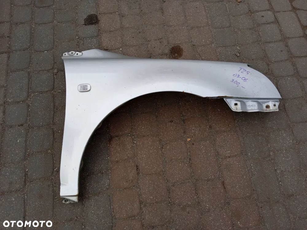 BŁOTNIK PRAWY TOYOTA AVENSIS 03-06 PRZEDNI