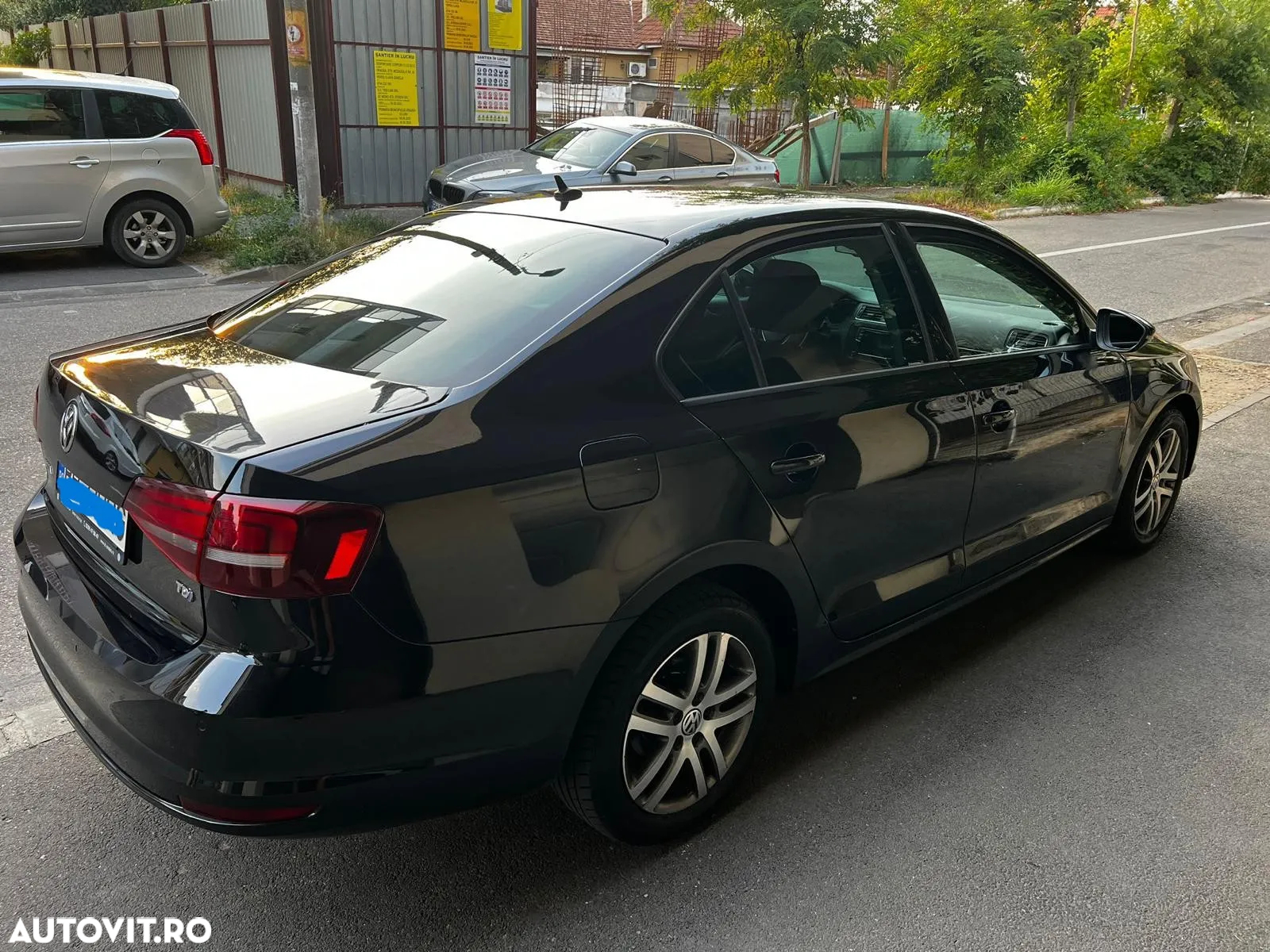 Volkswagen Jetta - 3