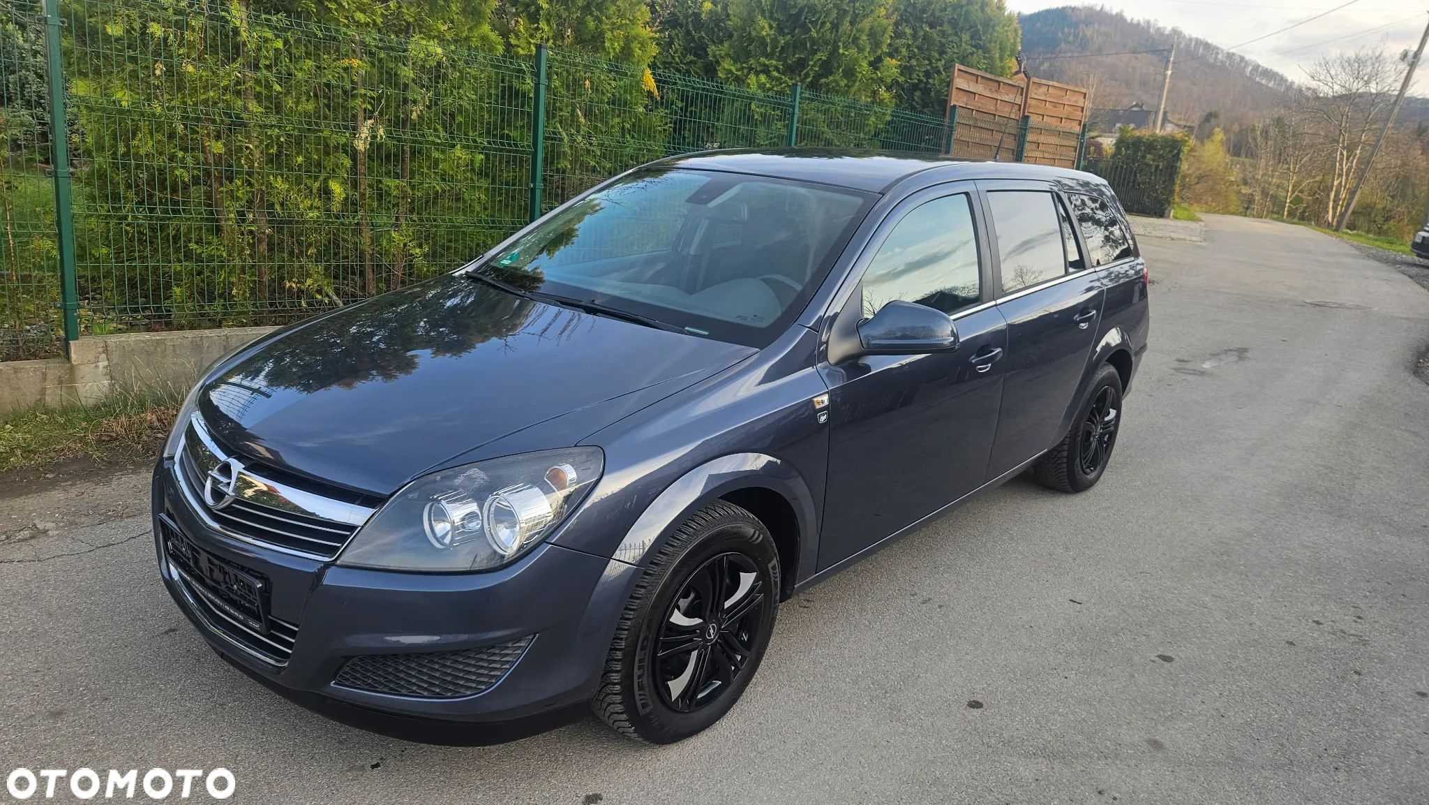 Opel Astra GTC 1.8 Edition 111 Jahre - 1