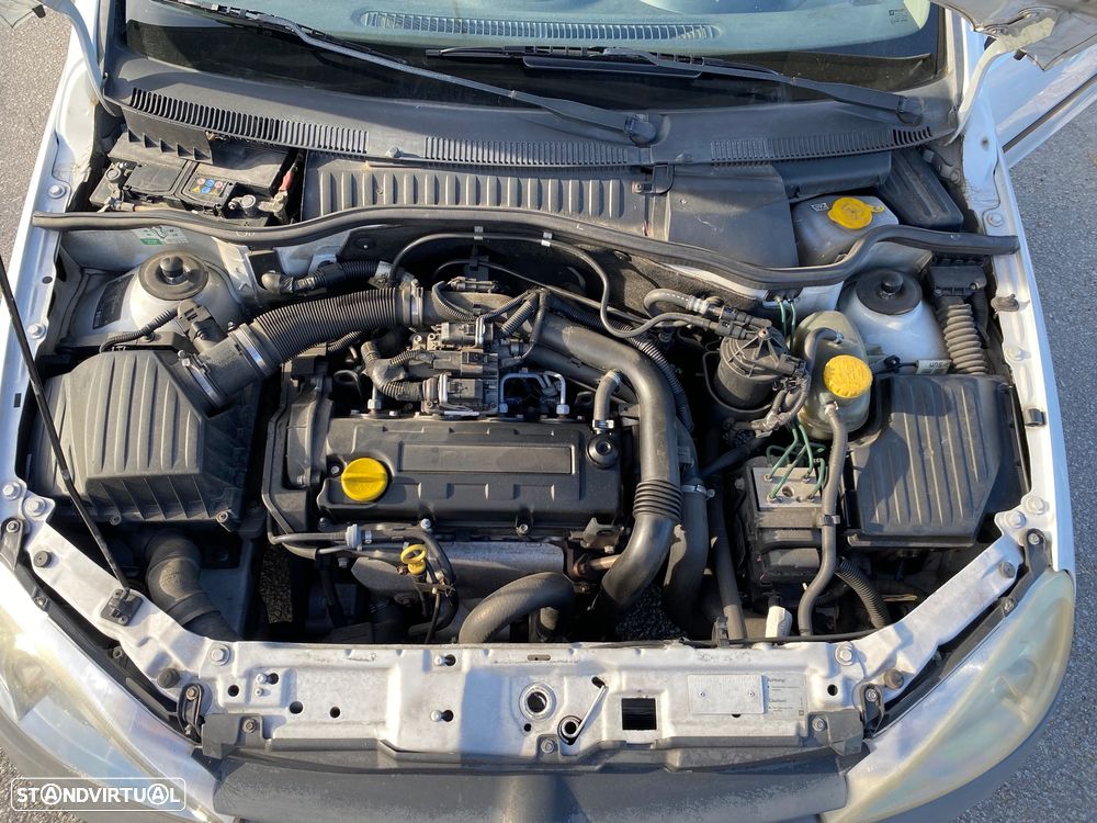 Opel Corsa 1.7 DTi 16V - 11