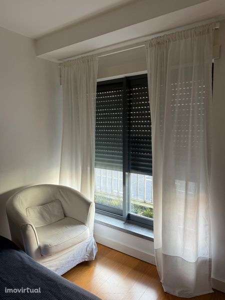 Arrendo T1 Av Eng. Duarte Pacheco com garagem - Grande imagem: 2/11