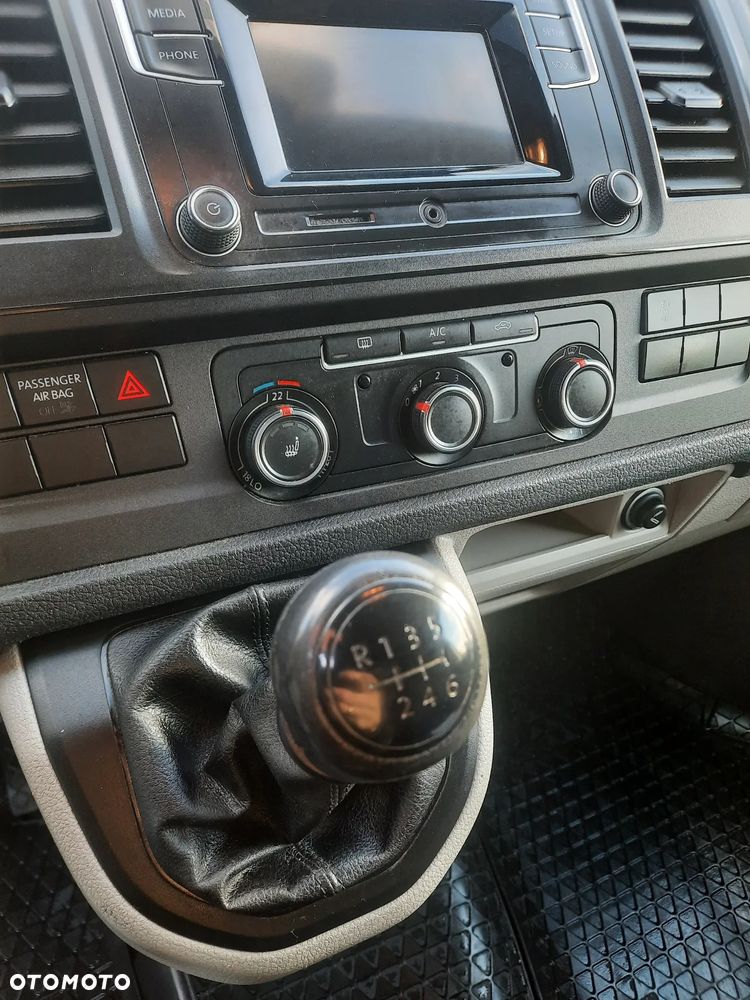 Volkswagen Transporter - 4