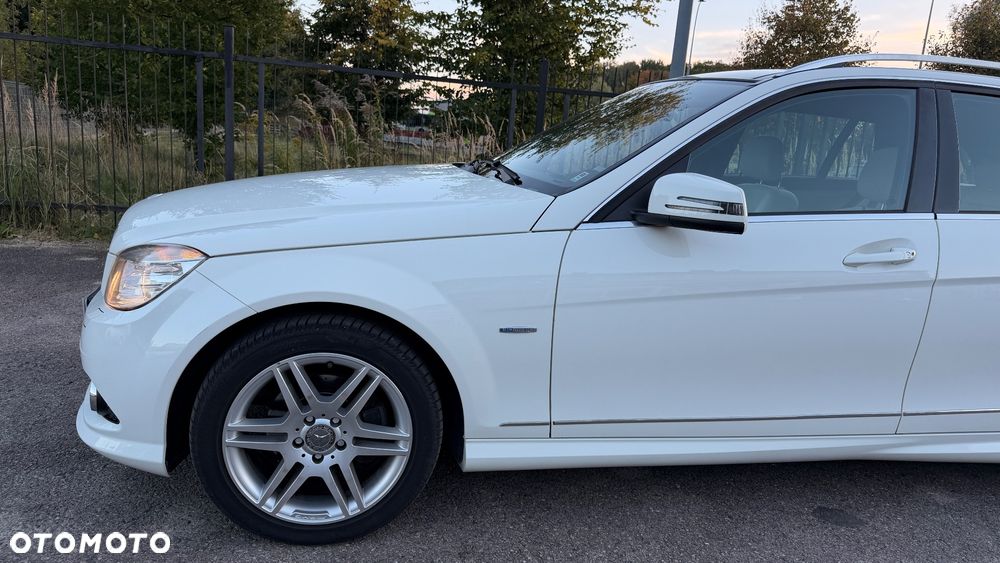 Mercedes-Benz Klasa C 180 Kompressor BlueEFFICIENCY Avantgarde - 17