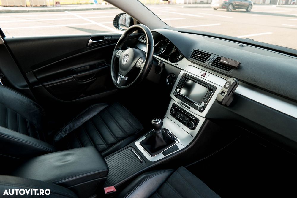 Volkswagen Passat 1.6 TDI DPF BlueMotion Technology Highline - 5