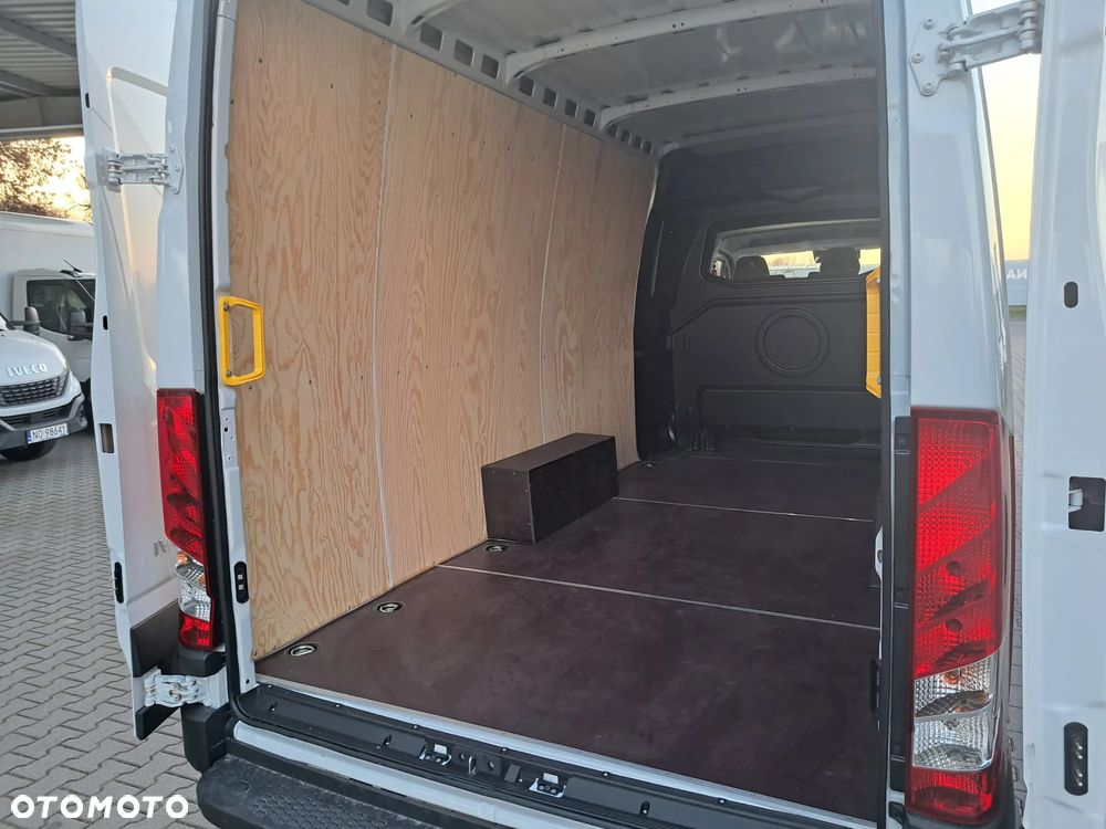 Iveco Daily / Pewny partner w biznesie ! - 13