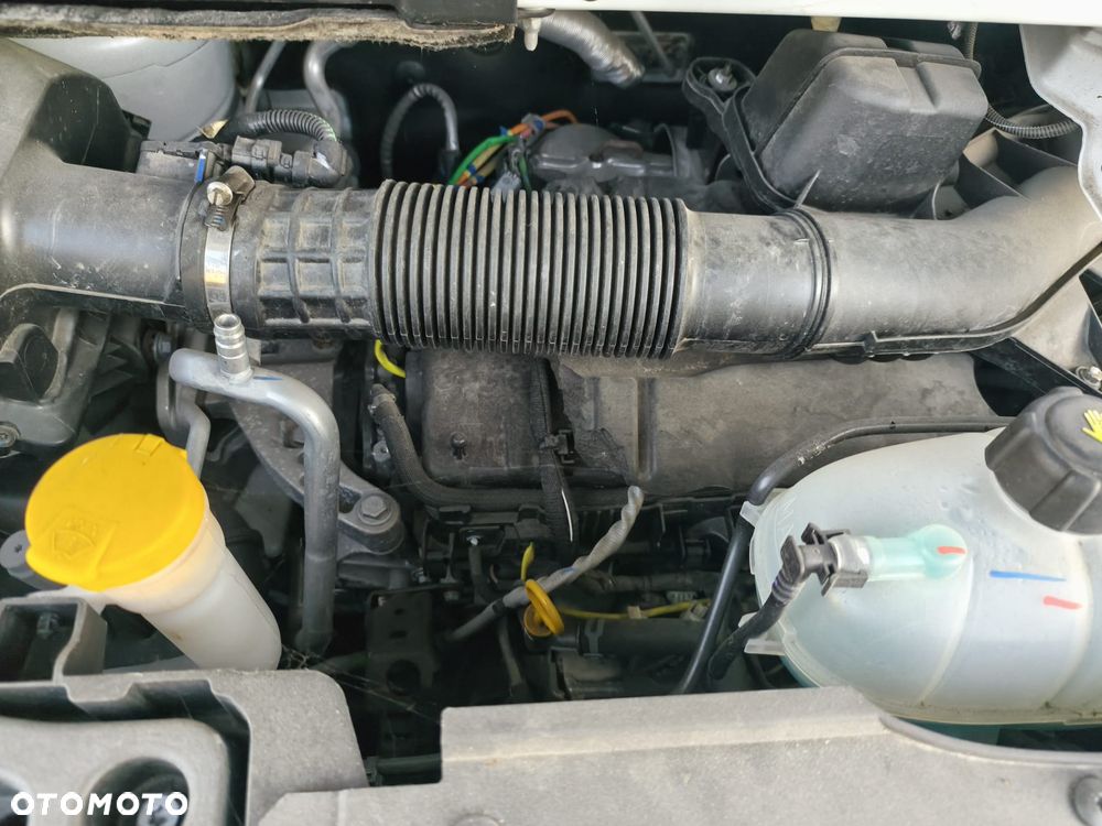 Renault Trafic - 19