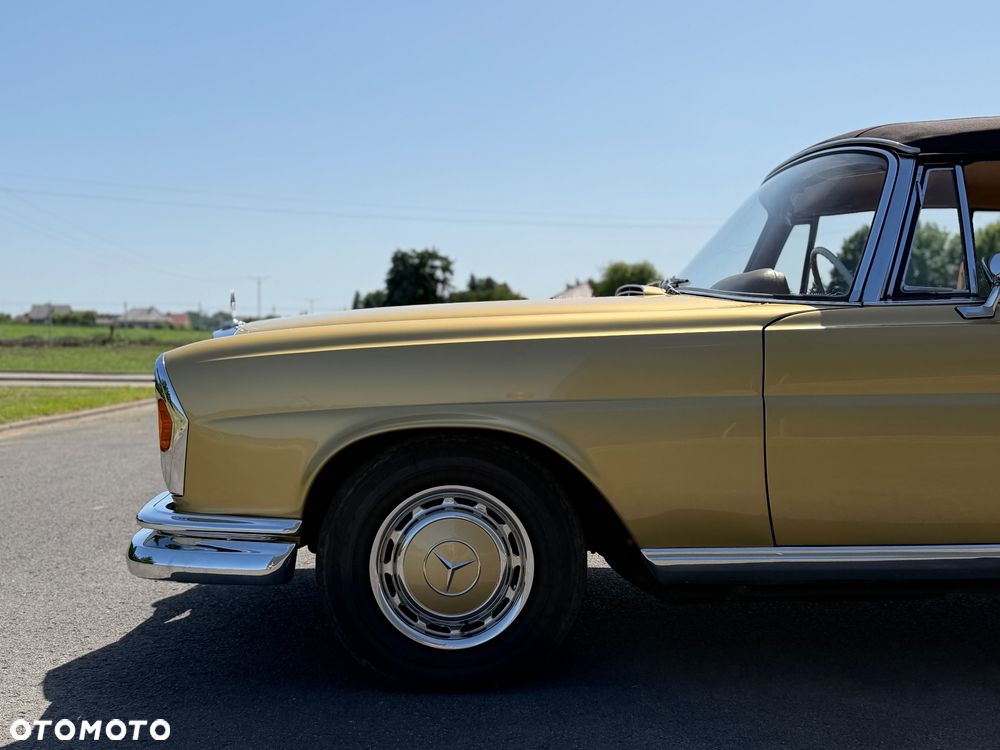 Mercedes-Benz 280 - 10