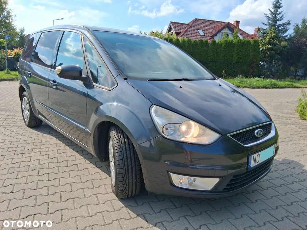 Ford Galaxy 2.0 TDCi Ambiente - 2
