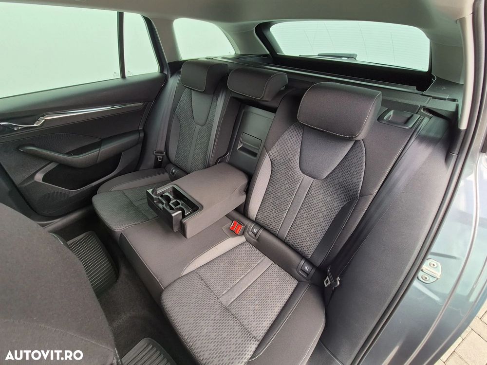Skoda Octavia 2.0 TDI DSG Style - 11