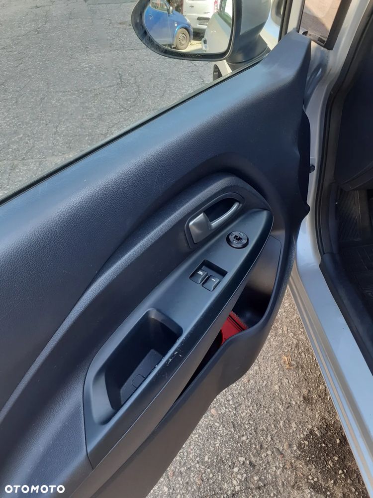 Kia Rio - 13