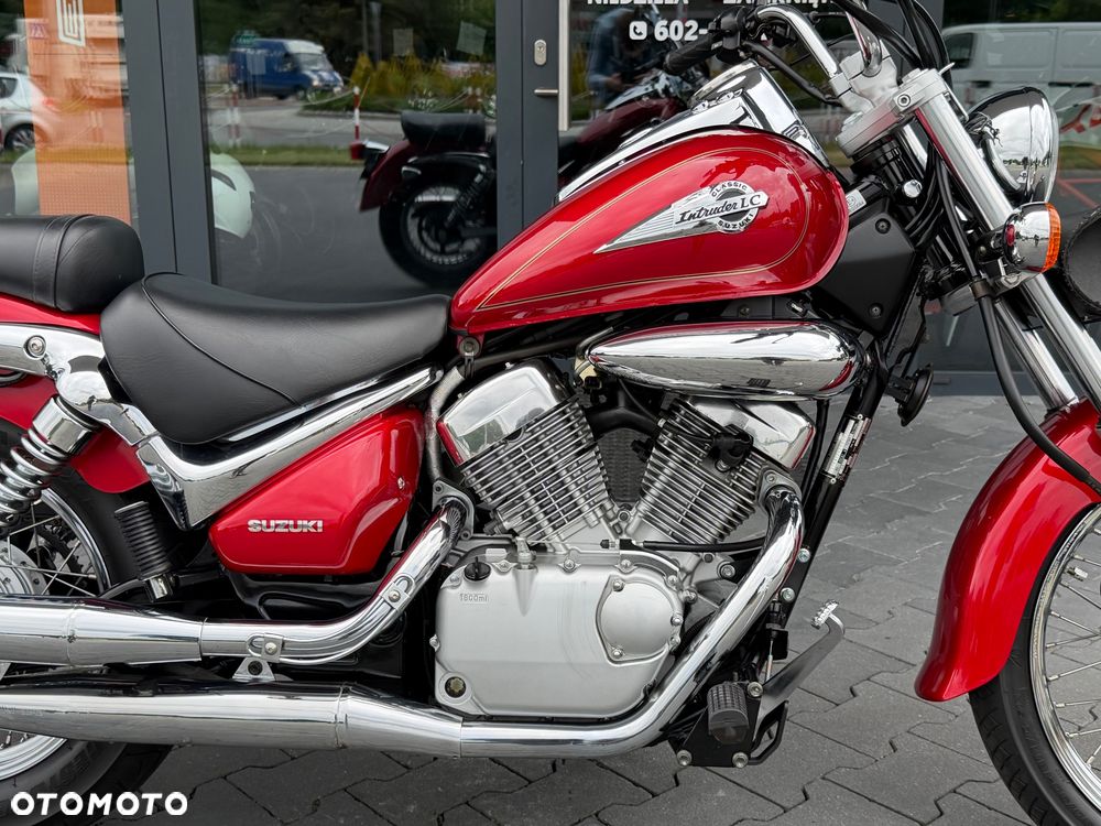 Suzuki Intruder - 7