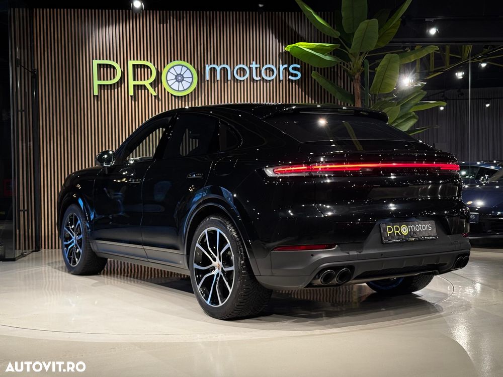 Porsche Cayenne Coupe E-Hybrid - 5