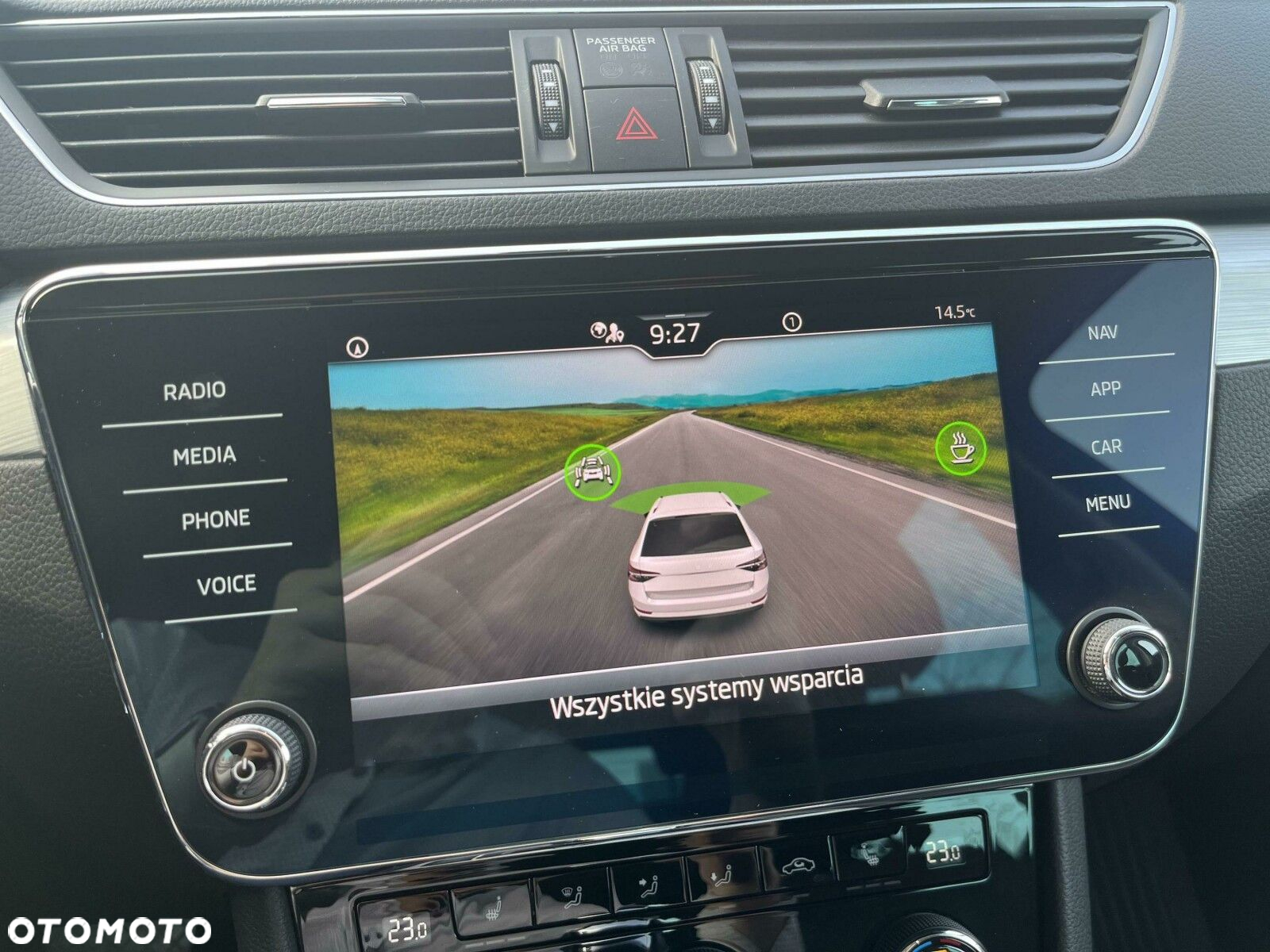 Skoda Superb 1.5 TSI Ambition DSG - 28