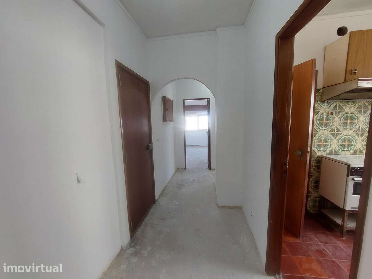 Apartamento T2 em Faro com elevador e varanda - Grande imagem: 4/9