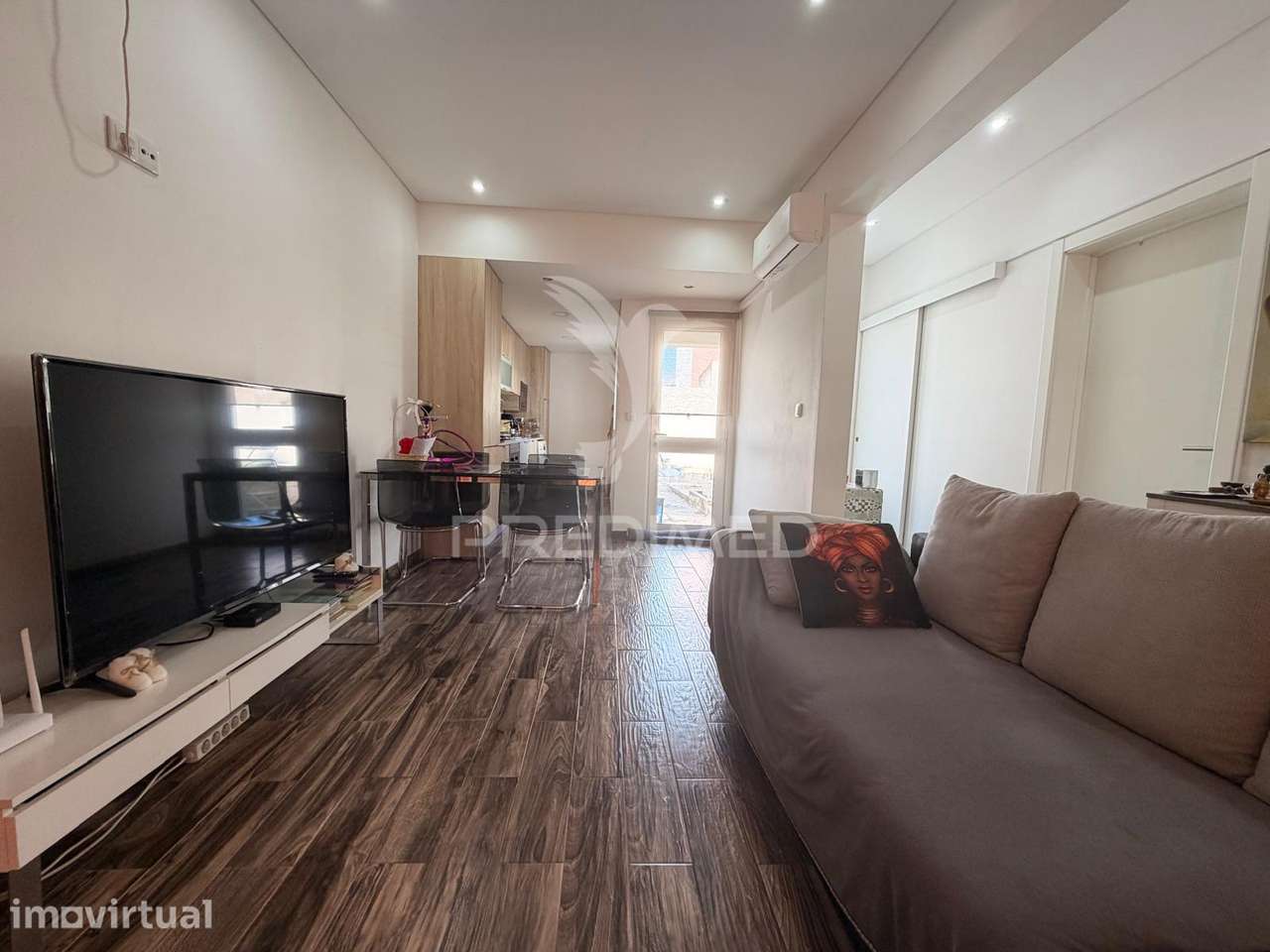 Moradia T2 Remodelada na Baixa da Banheira - Grande imagem: 2/40