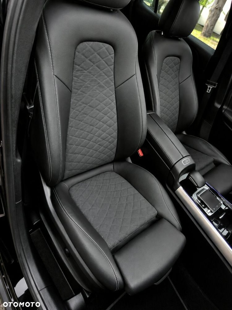 Mercedes-Benz GLB 220 d AMG Line 8G-DCT - 11