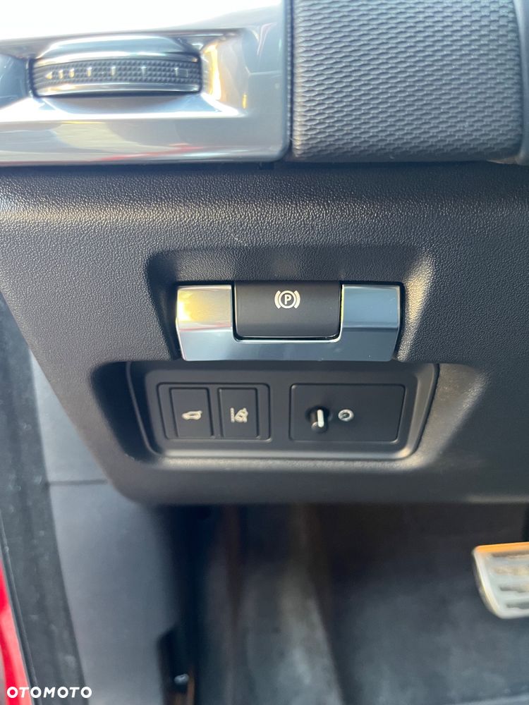 Jaguar E-Pace 2.0 i4D AWD R-Dynamic - 18