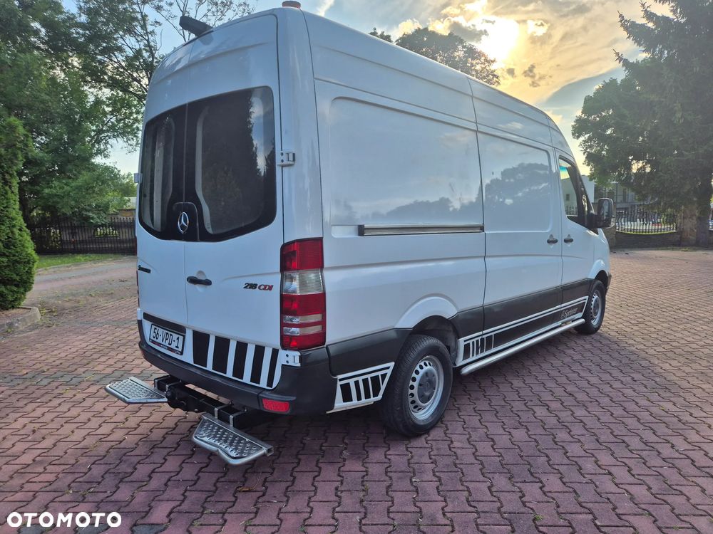 Mercedes-Benz Sprinter - 16
