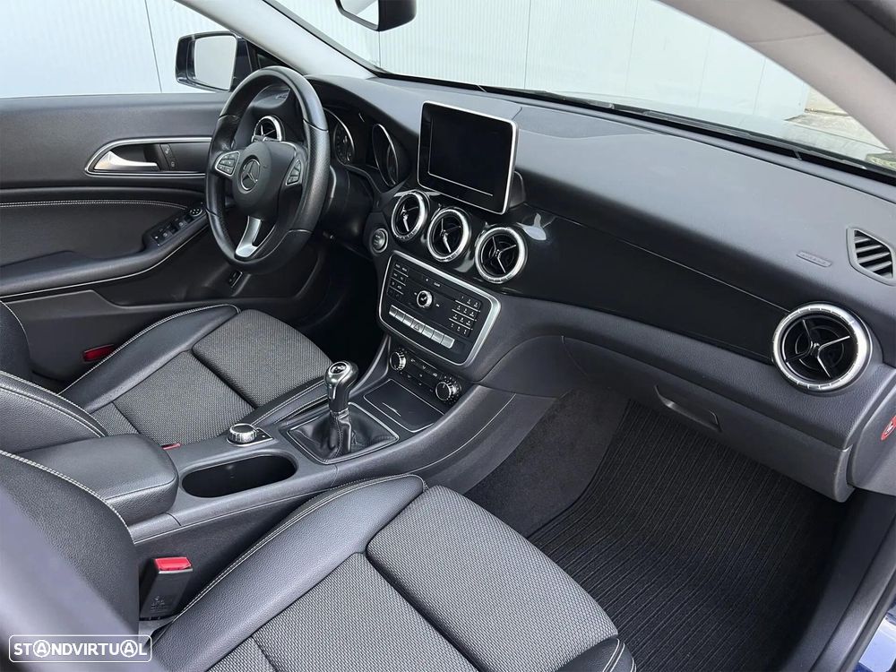 Mercedes-Benz CLA 180 d Urban - 26